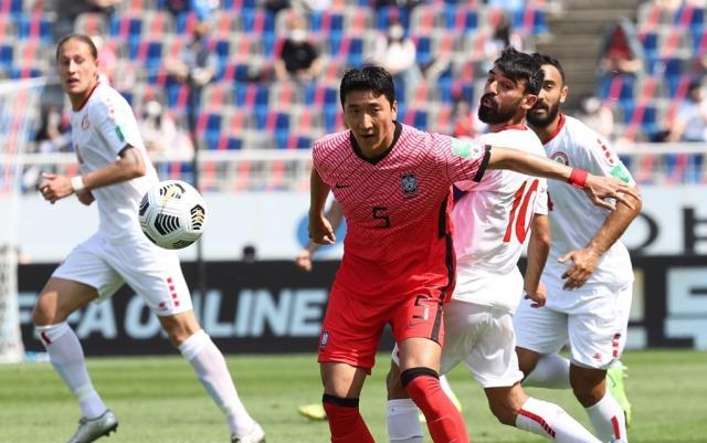 开云APP下载-韩国队集训开门黑！郑又荣因同程航班发现新冠退队